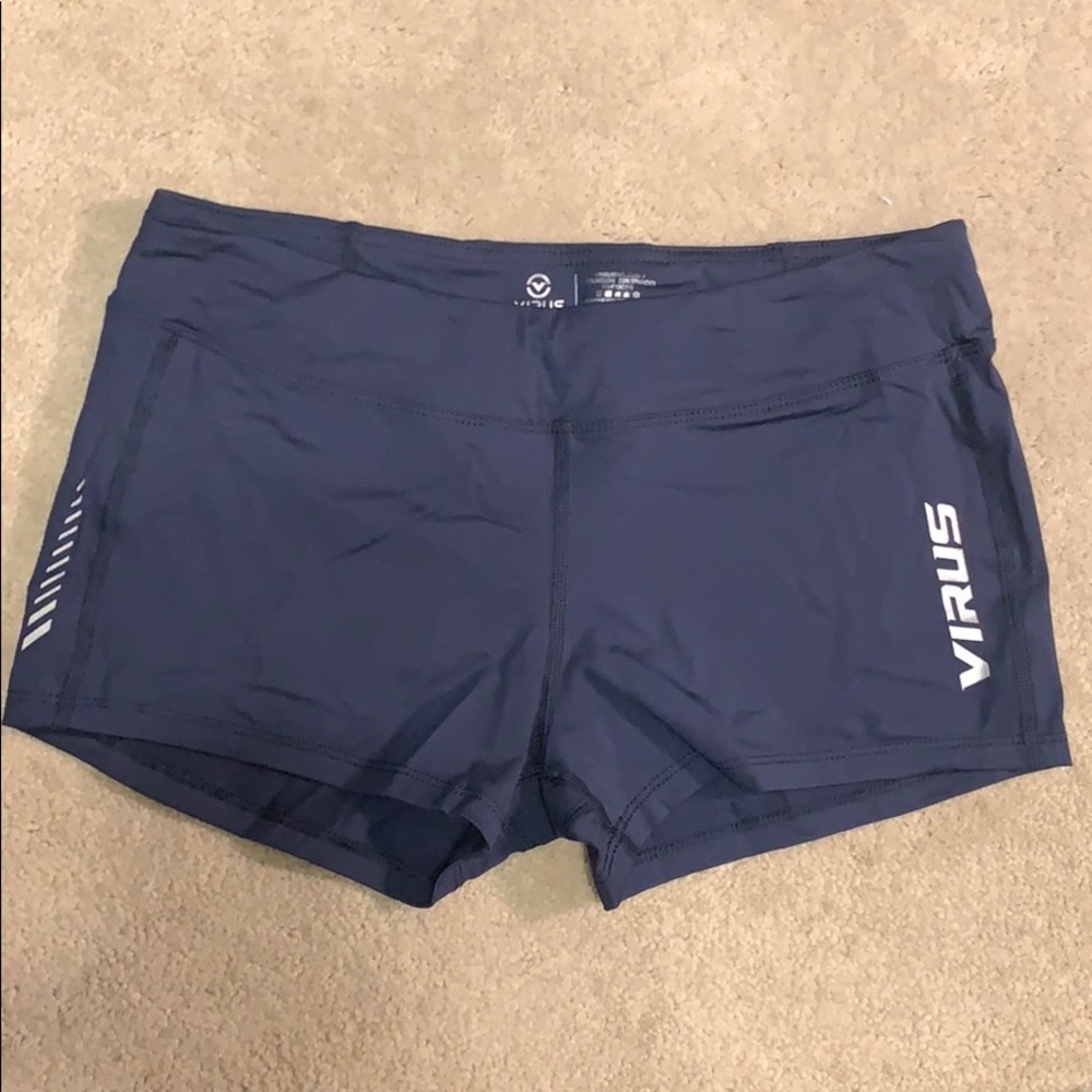 Virus Intl Stay Cool Data Training Short
